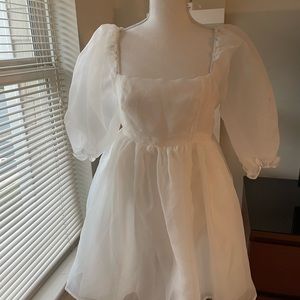 Puff sleeve white dress